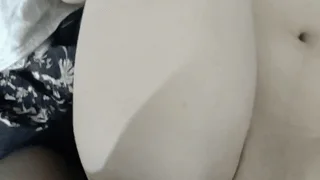 剃毛后的粉白小逼！刚剃光滑粉嫩白虎被猛操到喷水 高清特写 封面