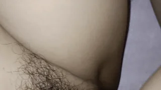极品骚妹！笑闹着被操到喷水，骚逼一边笑一边高潮 封面