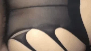 黑丝巨臀后入猛撞喷水
