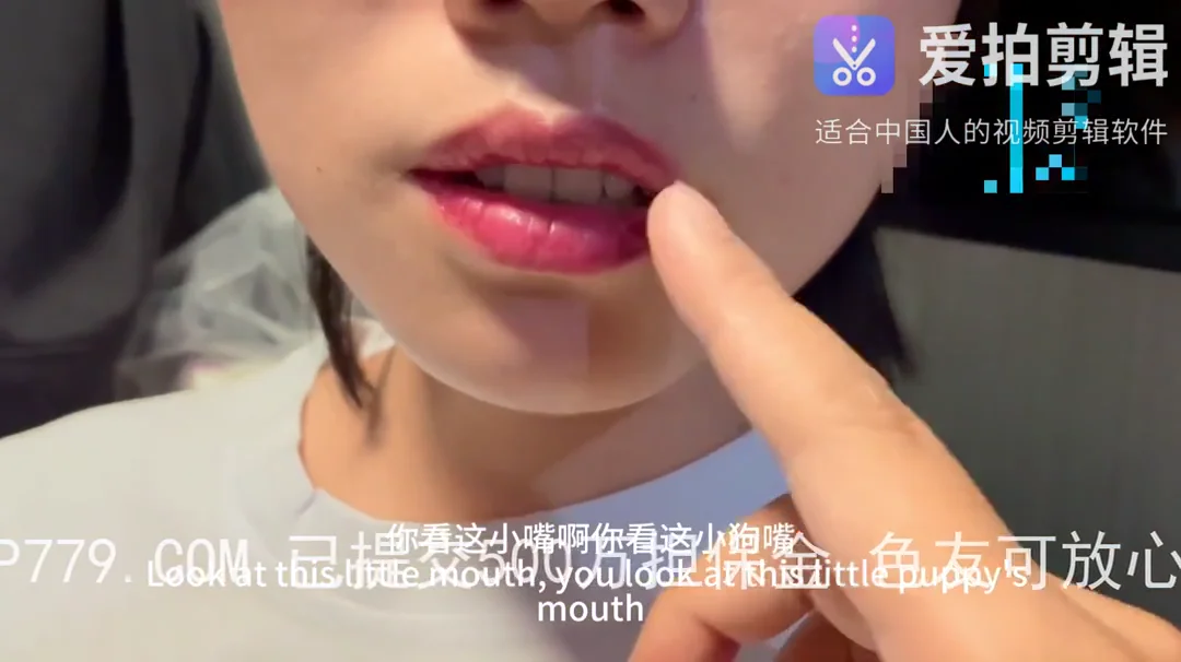 铁链锁母狗全天调教虐到喷水崩溃