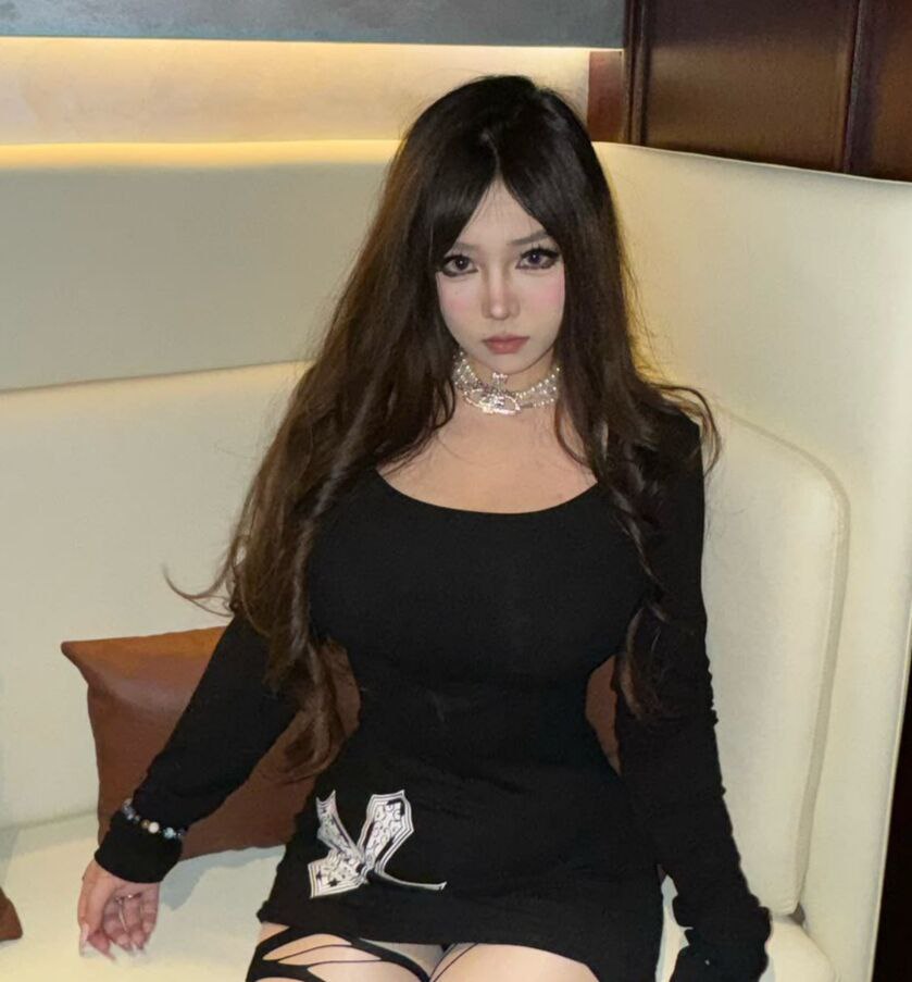 抖音甜美百万粉Kkler私下卖逼自慰视频！巨乳白虎嫩穴道具狂插白浆狂喷 封面 2