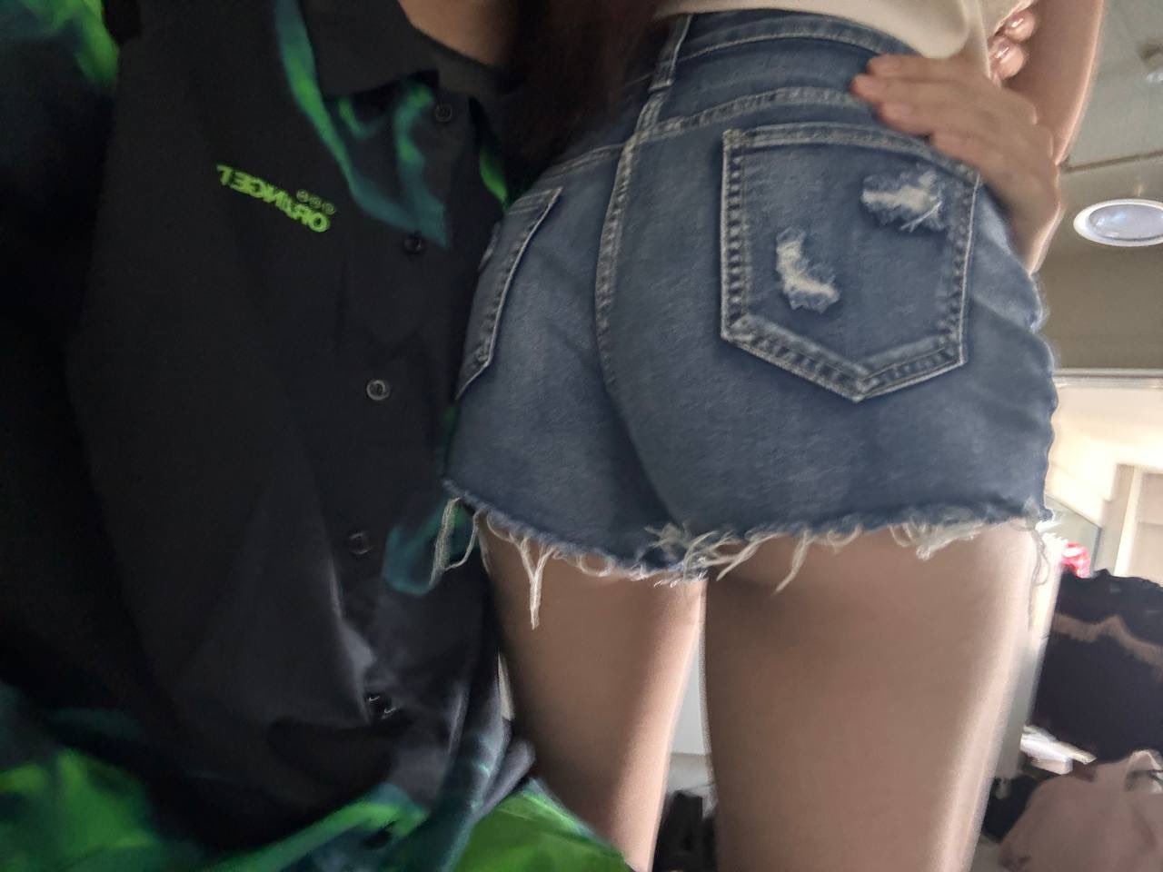 困困狗被狗爹当众训成母狗！反差巨乳露出玩到腿软，公开求认主全网粉丝冲疯