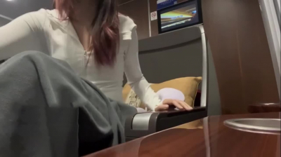 真实鸡婆一天：200斤金主压身后入 封面