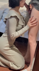 宝妈送娃上学后直奔情夫家 封面